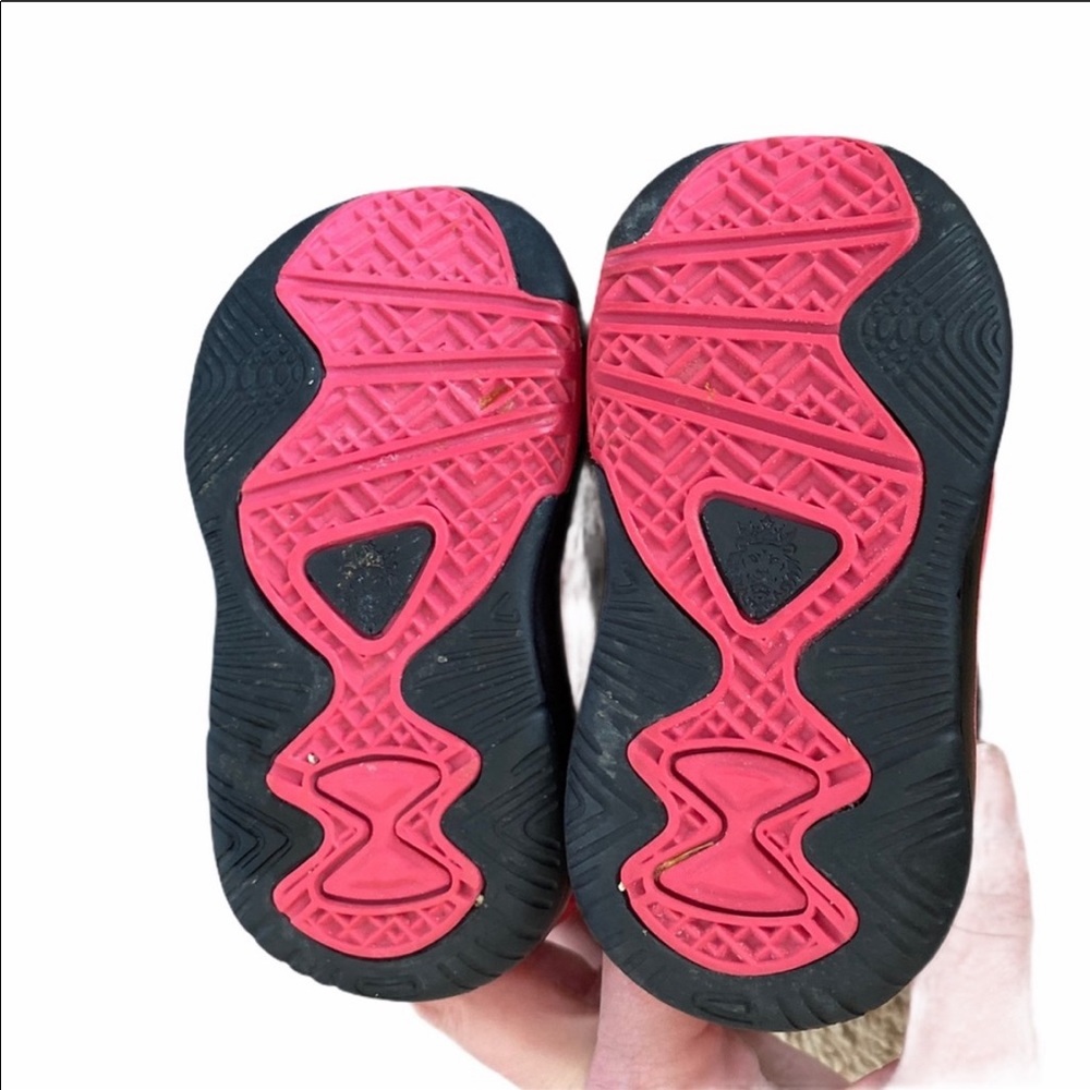 Nike Air Max Lebron 8 Pink Black 4c